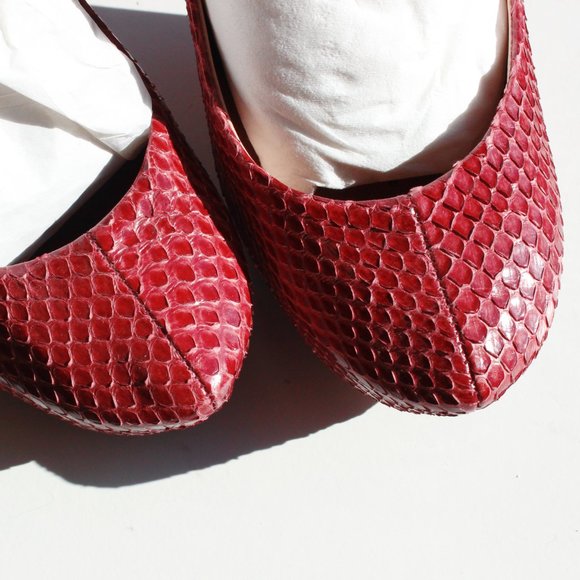 Nina Ricci Burgundy Snake Leather Swarovski Heel - Picture 5 of 8